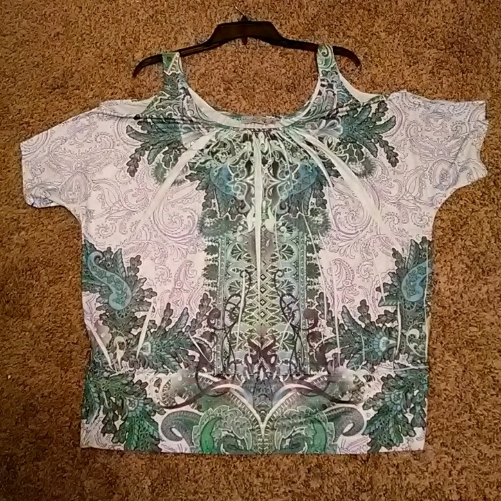 Silky Blouse with Bare Shoulders by Trinity